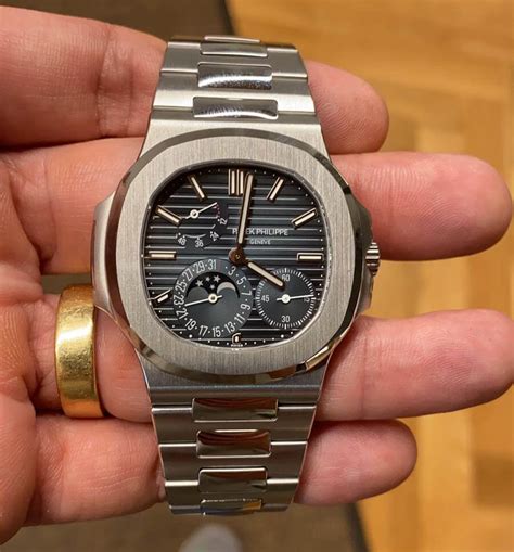 nautilus patek philippe precio|patek philippe nautilus original price.